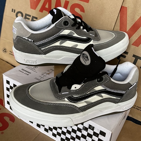 Vans Berle Grey/Black/White WMNS - Picture 11 of 16